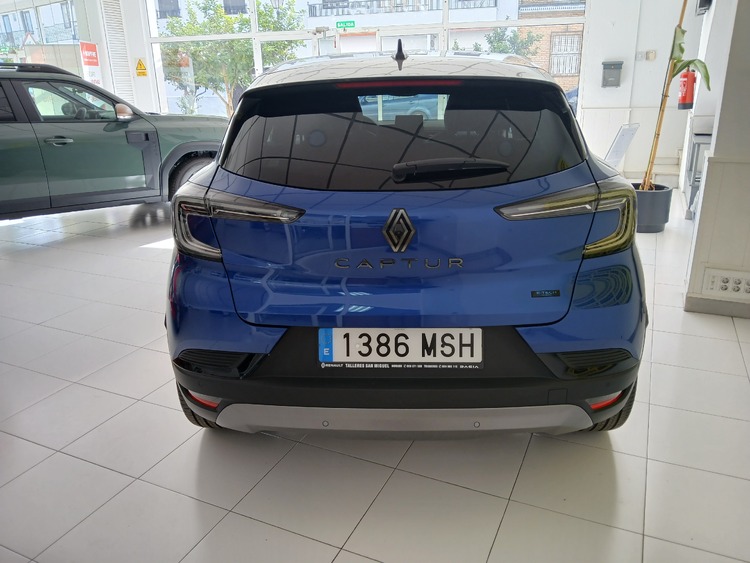 Renault Captur E-TECH  ESPRIT ALPINE foto 5